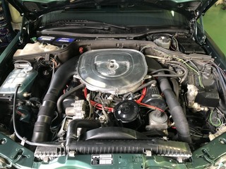 ベンツ　W126 560 エンジン分解作業　着手！！
