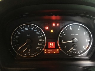 BMW E90 DSC警告灯 点灯！！
